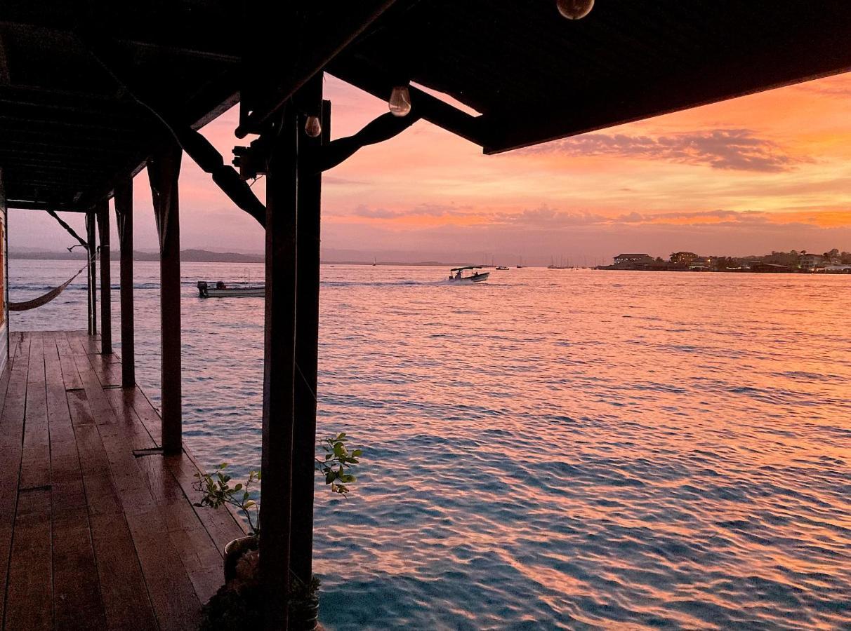 Casa Acuario Boutique Hotel Bocas del Toro Exterior photo
