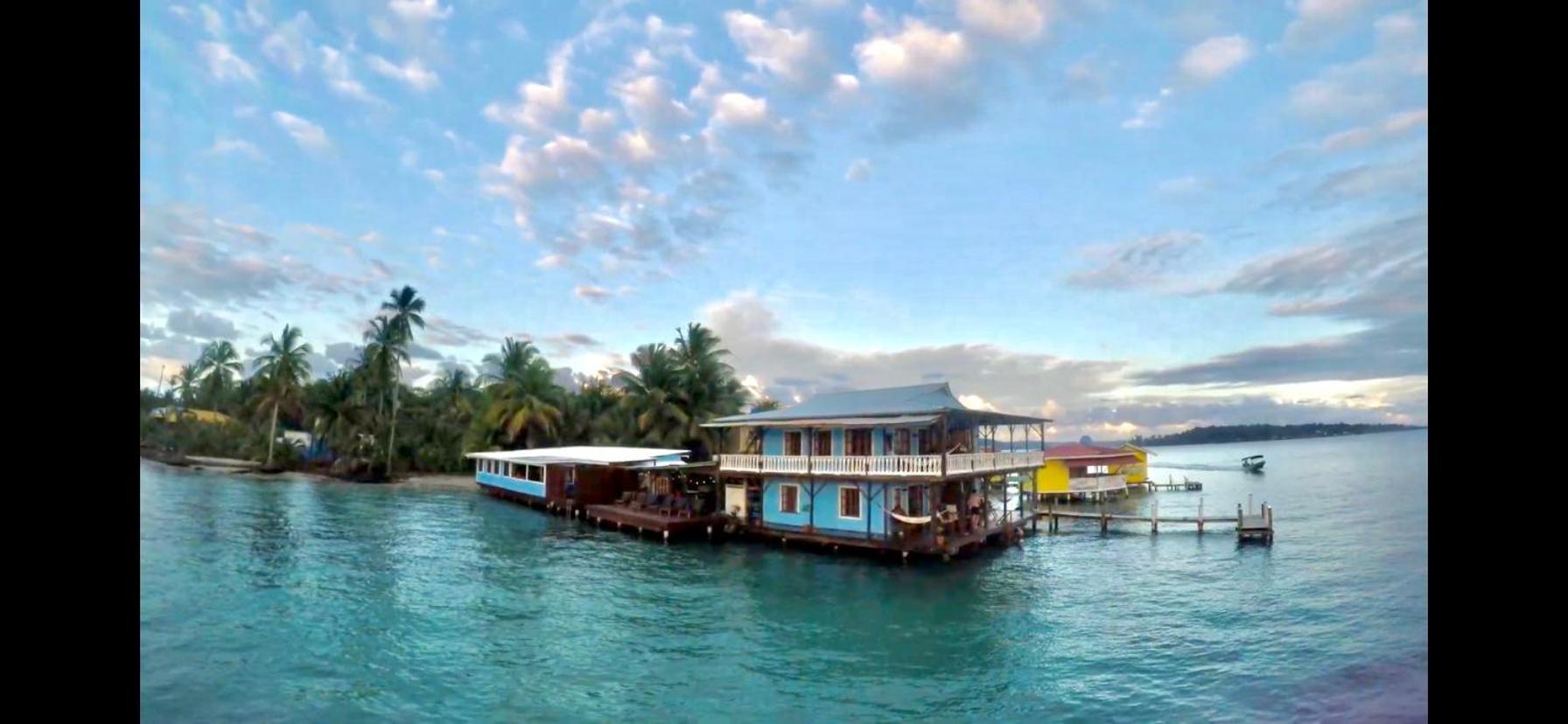 Casa Acuario Boutique Hotel Bocas del Toro Exterior photo